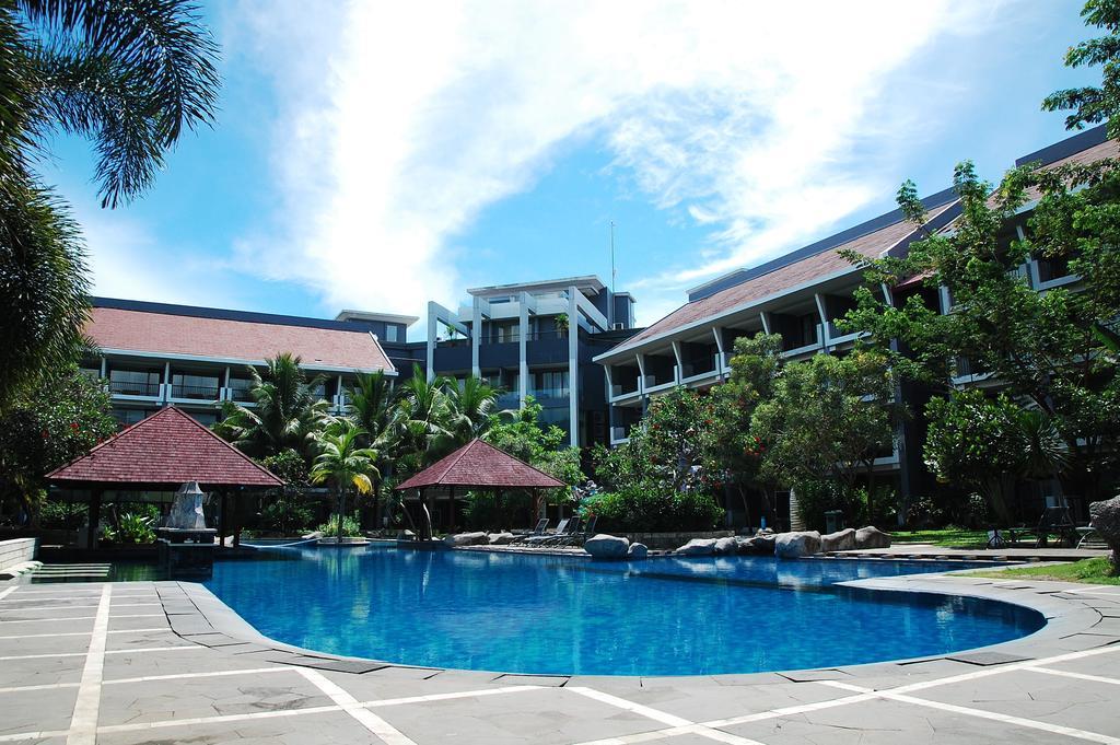 Bela International Hotel & Conventionternate Ternate Exterior foto