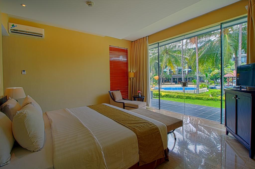 Bela International Hotel & Conventionternate Ternate Exterior foto