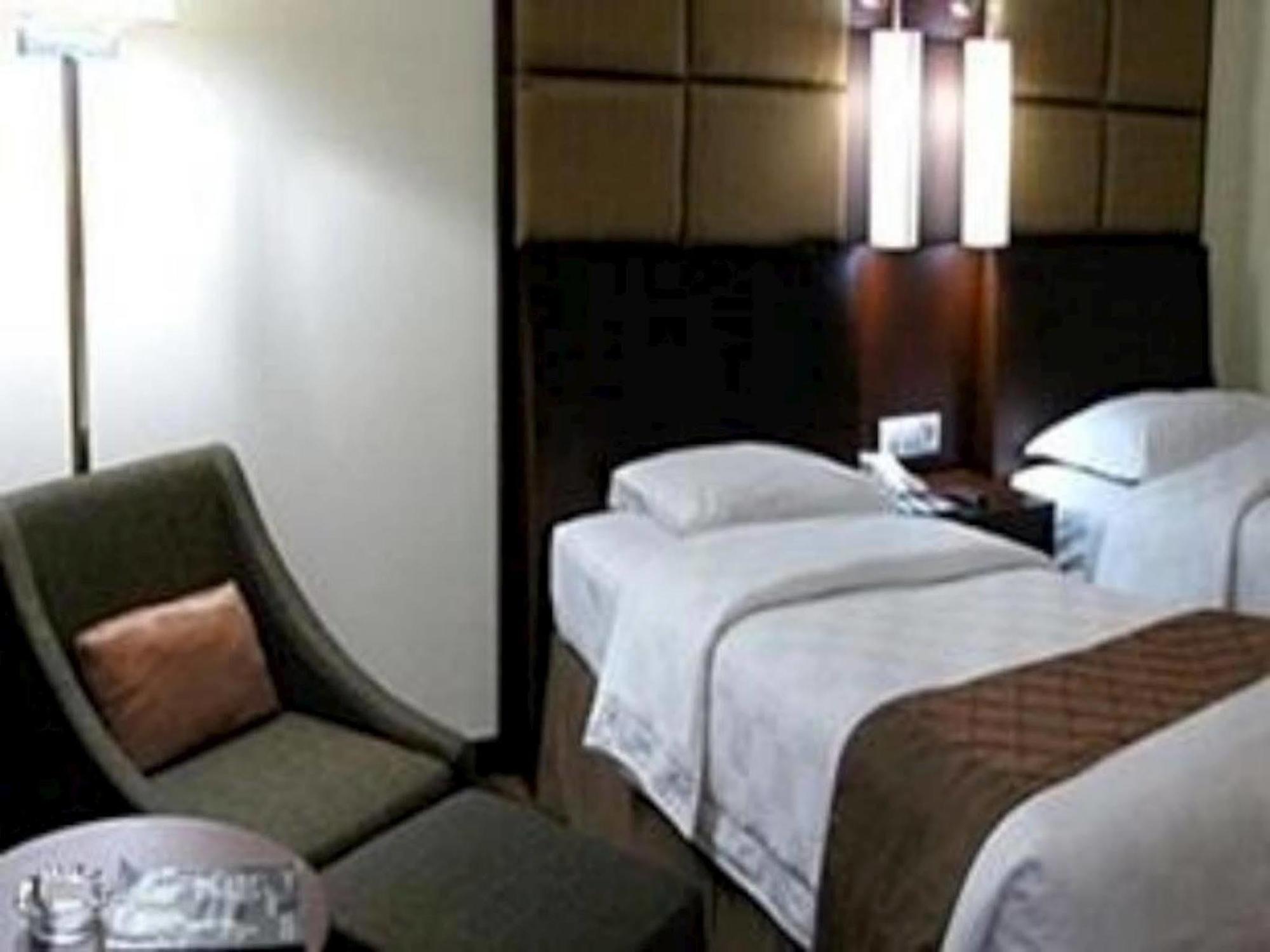 Bela International Hotel & Conventionternate Ternate Exterior foto