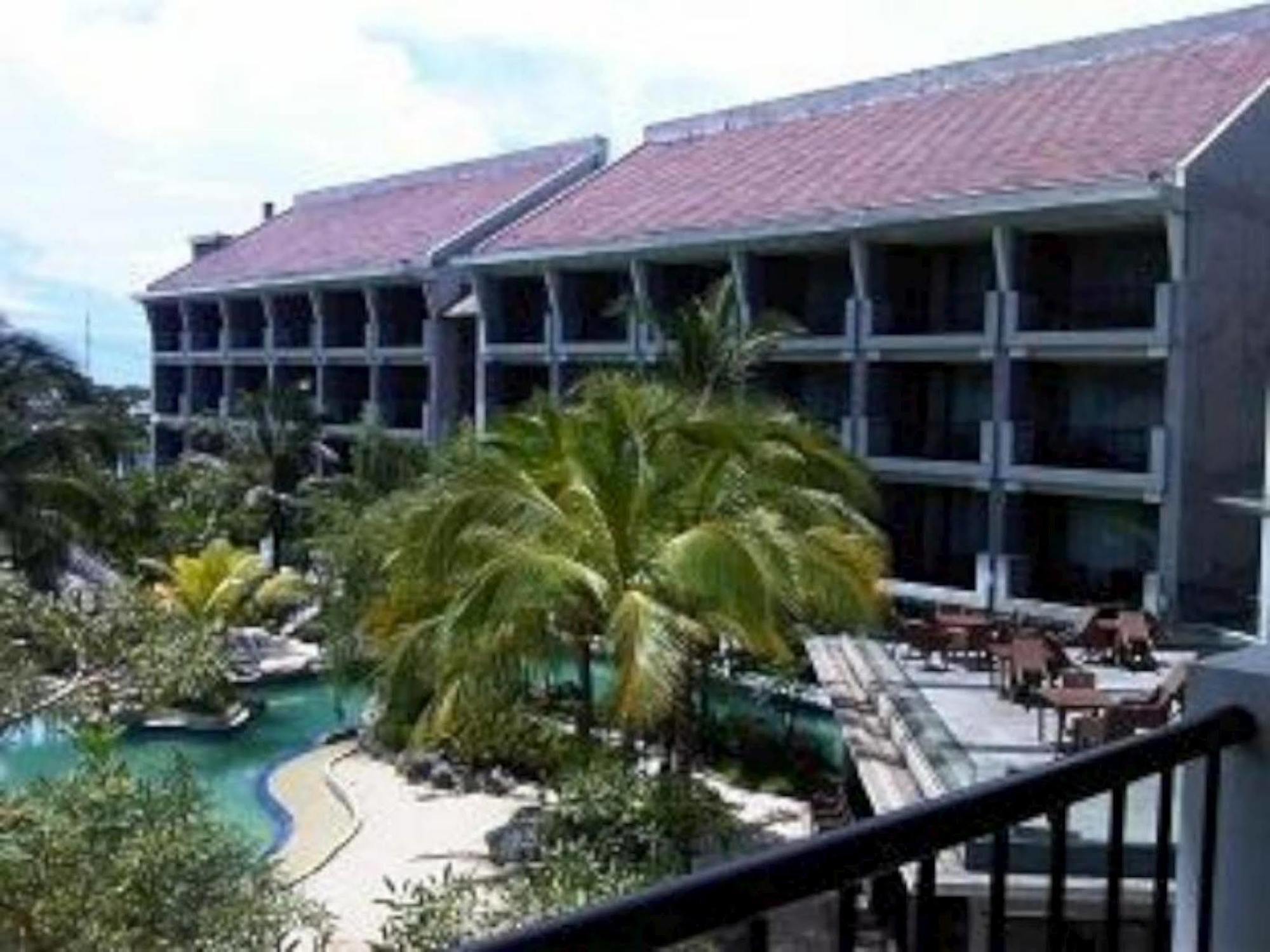 Bela International Hotel & Conventionternate Ternate Exterior foto