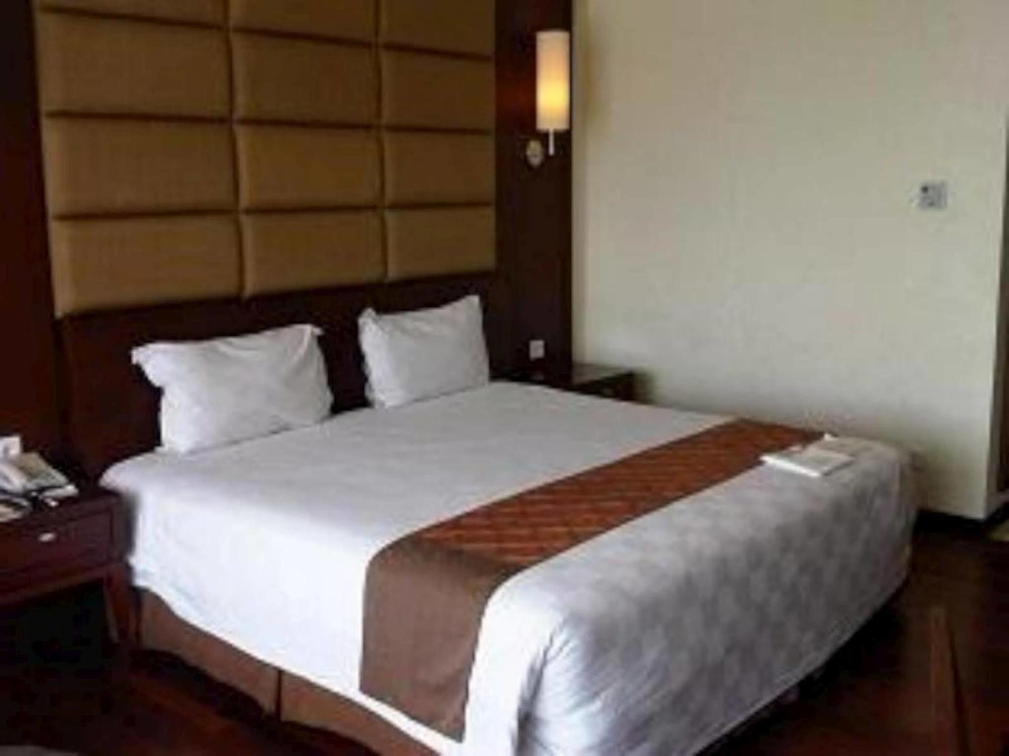 Bela International Hotel & Conventionternate Ternate Exterior foto