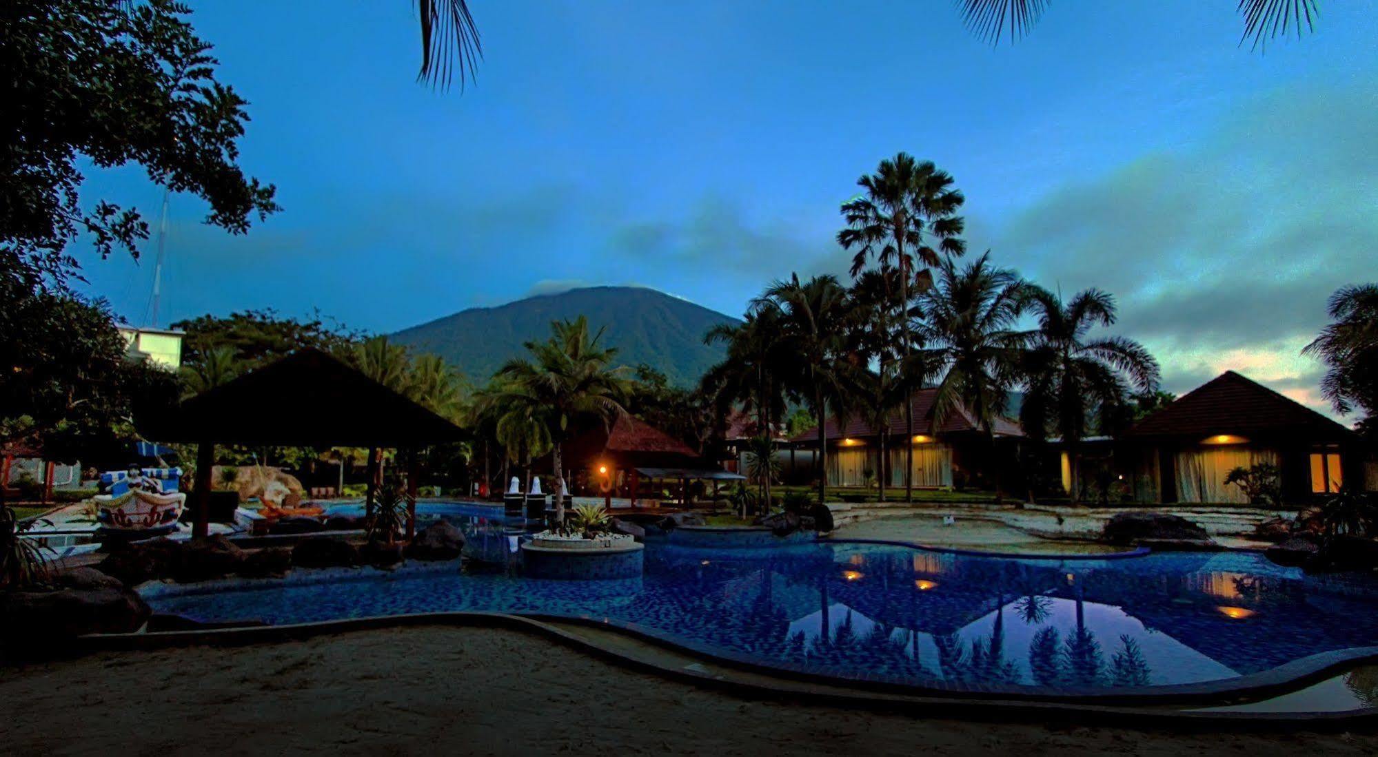 Bela International Hotel & Conventionternate Ternate Exterior foto