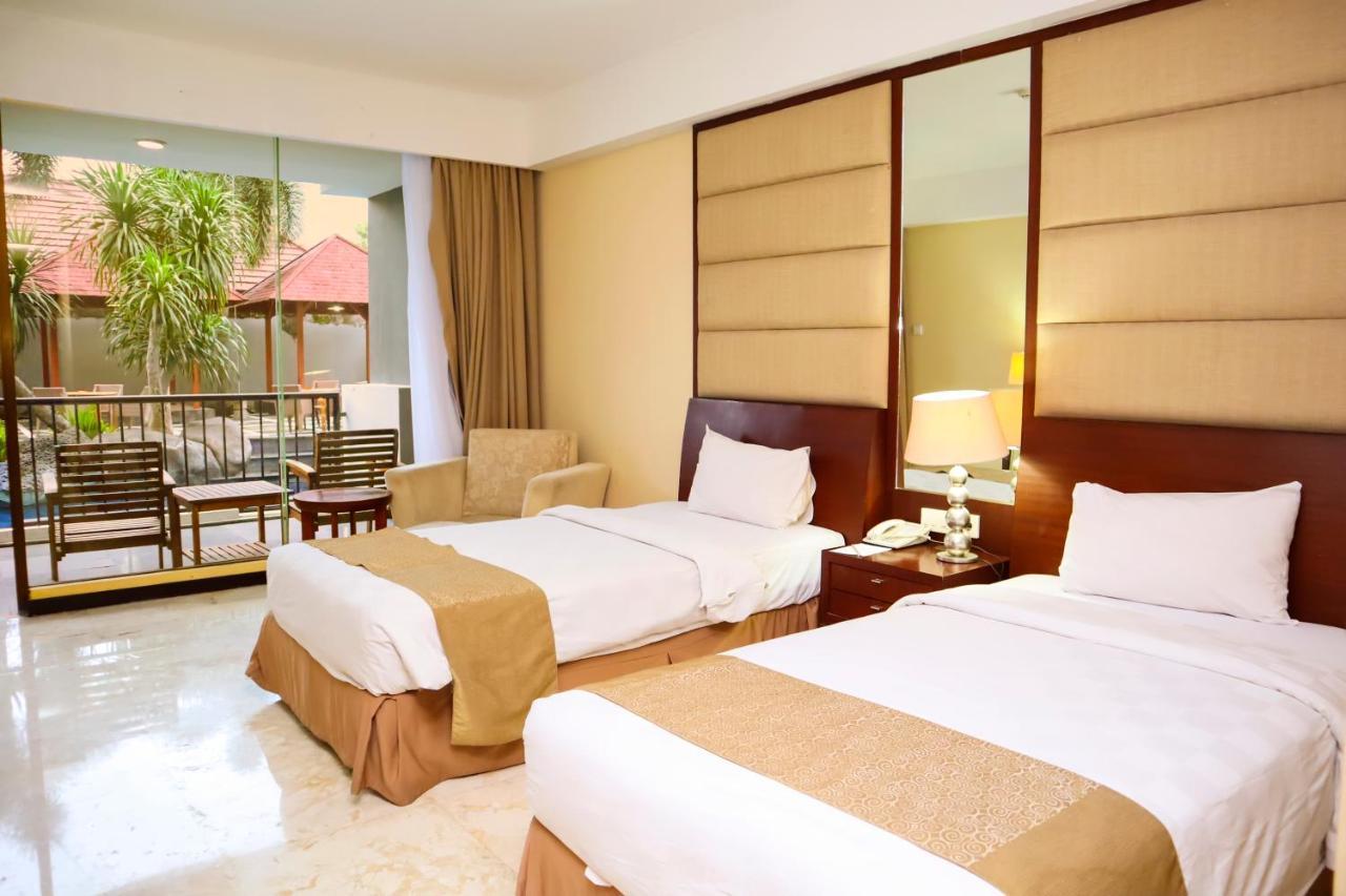 Bela International Hotel & Conventionternate Ternate Exterior foto