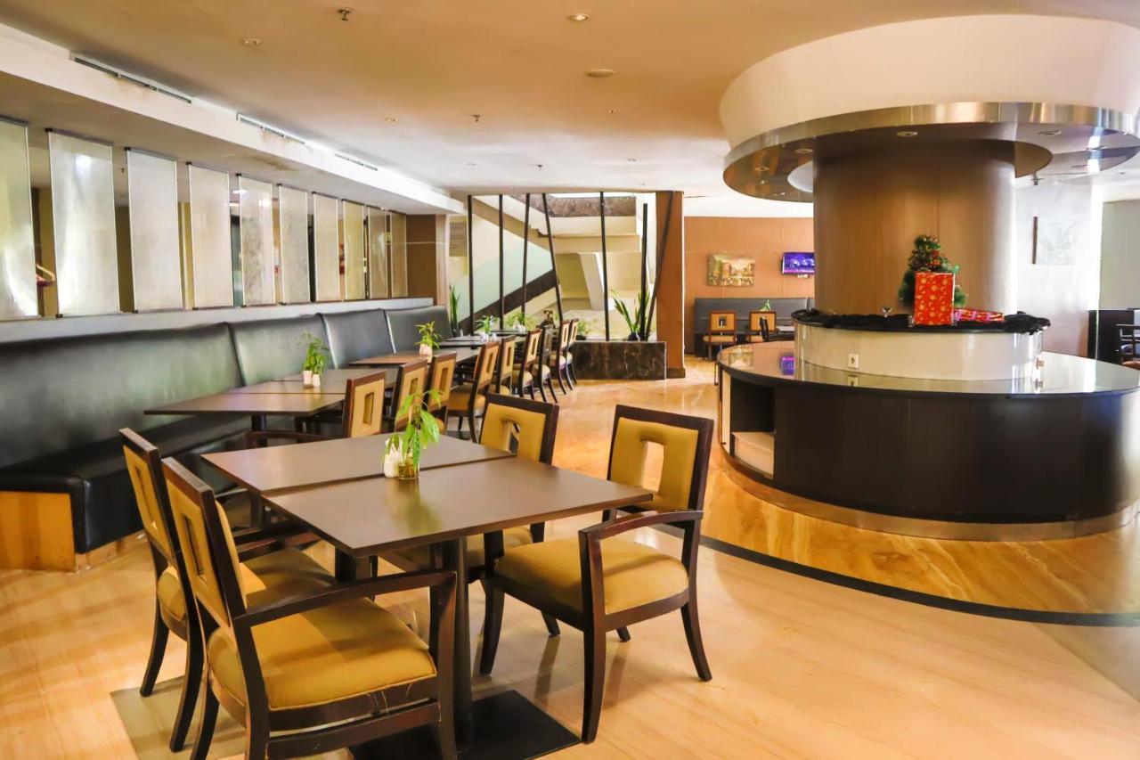Bela International Hotel & Conventionternate Ternate Exterior foto