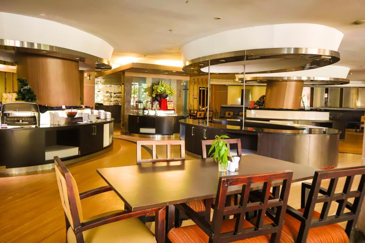 Bela International Hotel & Conventionternate Ternate Exterior foto