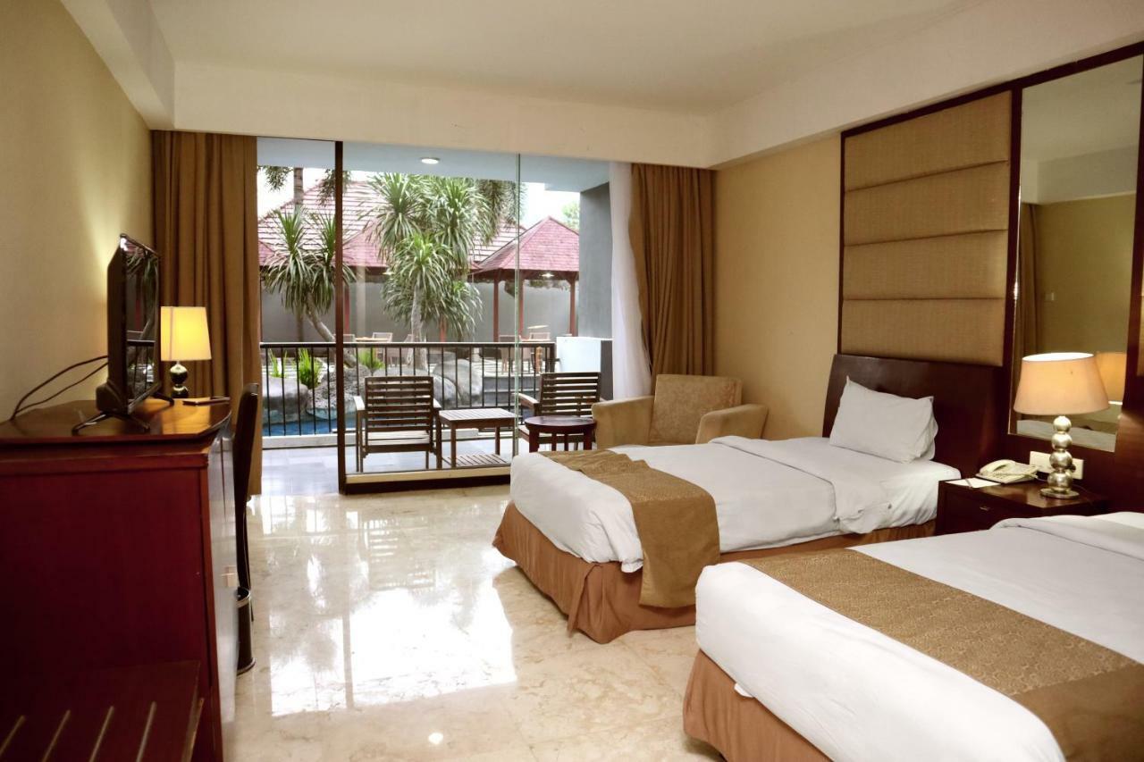 Bela International Hotel & Conventionternate Ternate Exterior foto